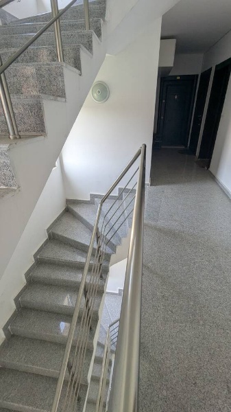 Предлагается на продажу двухкомнатная квартира в популярном районе Бургаса - Сарафово. — изображение 2