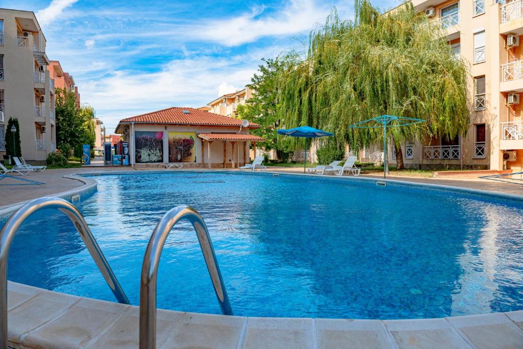 Уютный апартамент с двумя спальнями в ЖК Sunny Day 6, Солнечный Берег — изображение 3