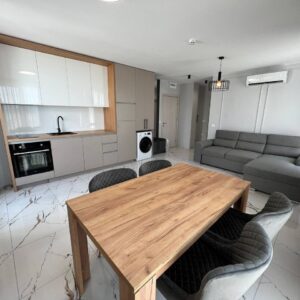 Просторный апартамент с одной спальней в ЖК Emilia Romana Park, Солнечный Берег