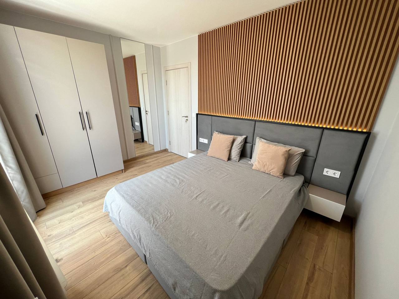 Просторный апартамент с одной спальней в ЖК Emilia Romana Park, Солнечный Берег — изображение 16