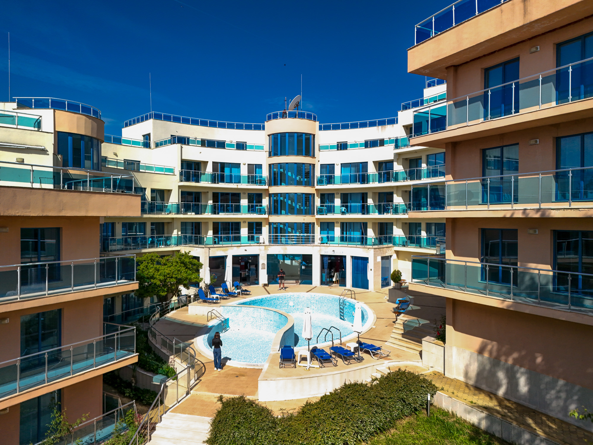 Продаются апартаменты в отреставрированном комплексе АКВАМАРИН, Обзор