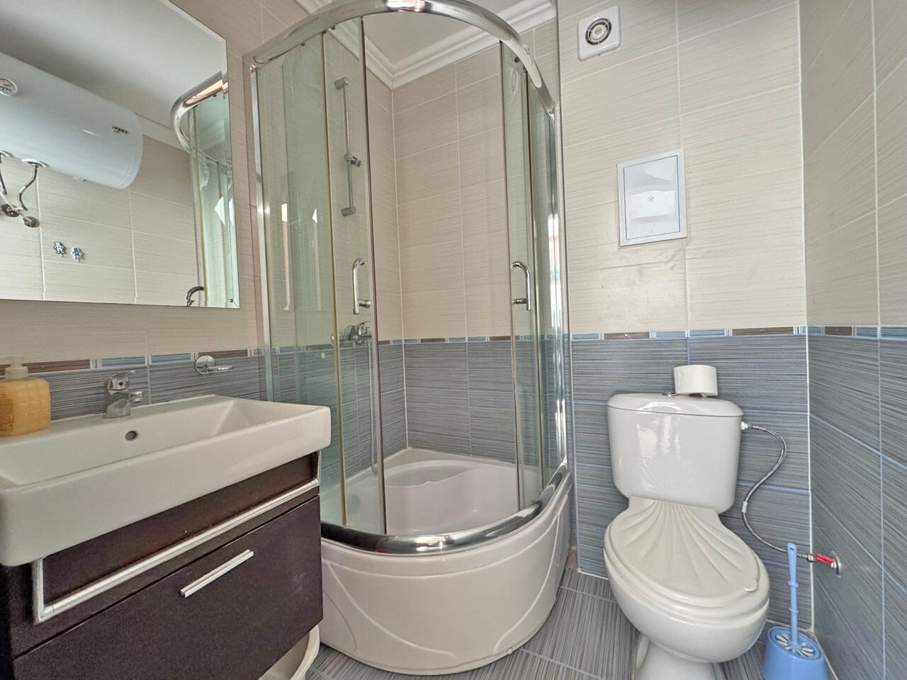 Просторный апартамент с двумя спальнями в ЖК Лазурь 5, Свети Влас — изображение 11