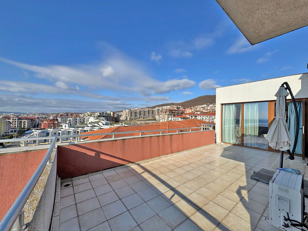 Просторный апартамент с двумя спальнями в ЖК Лазурь 5, Свети Влас — изображение 14