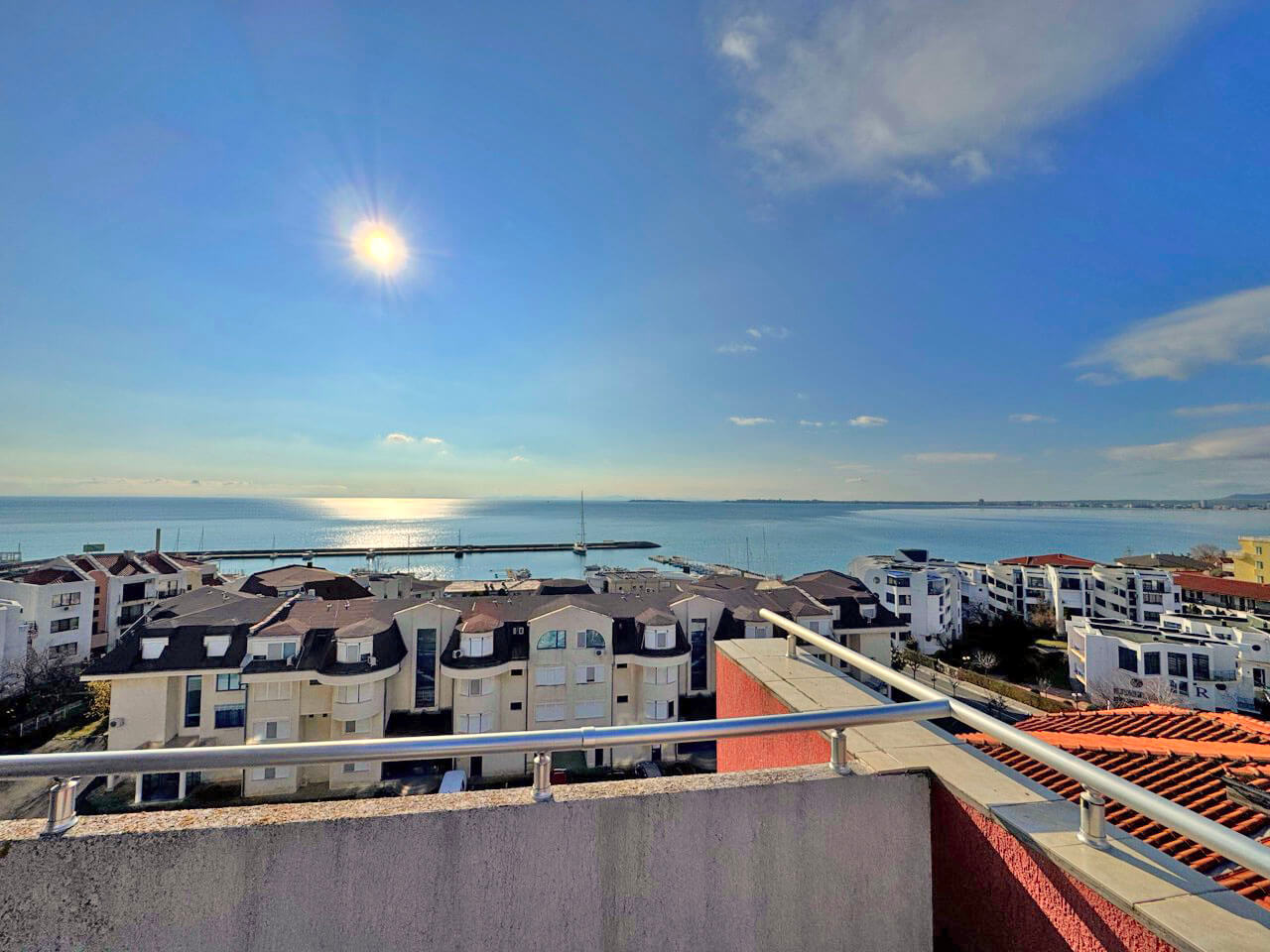 Просторный апартамент с двумя спальнями в ЖК Лазурь 5, Свети Влас — изображение 22