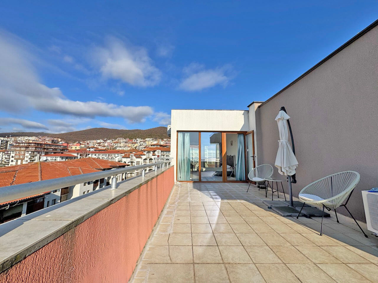 Просторный апартамент с двумя спальнями в ЖК Лазурь 5, Свети Влас — изображение 24