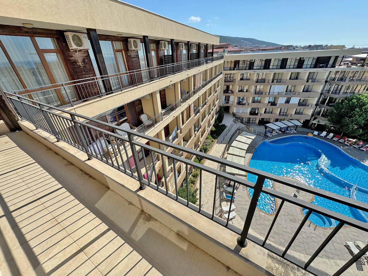 Просторный апартамент с одной спальней в ЖК Luxor, Свети Влас — изображение 7