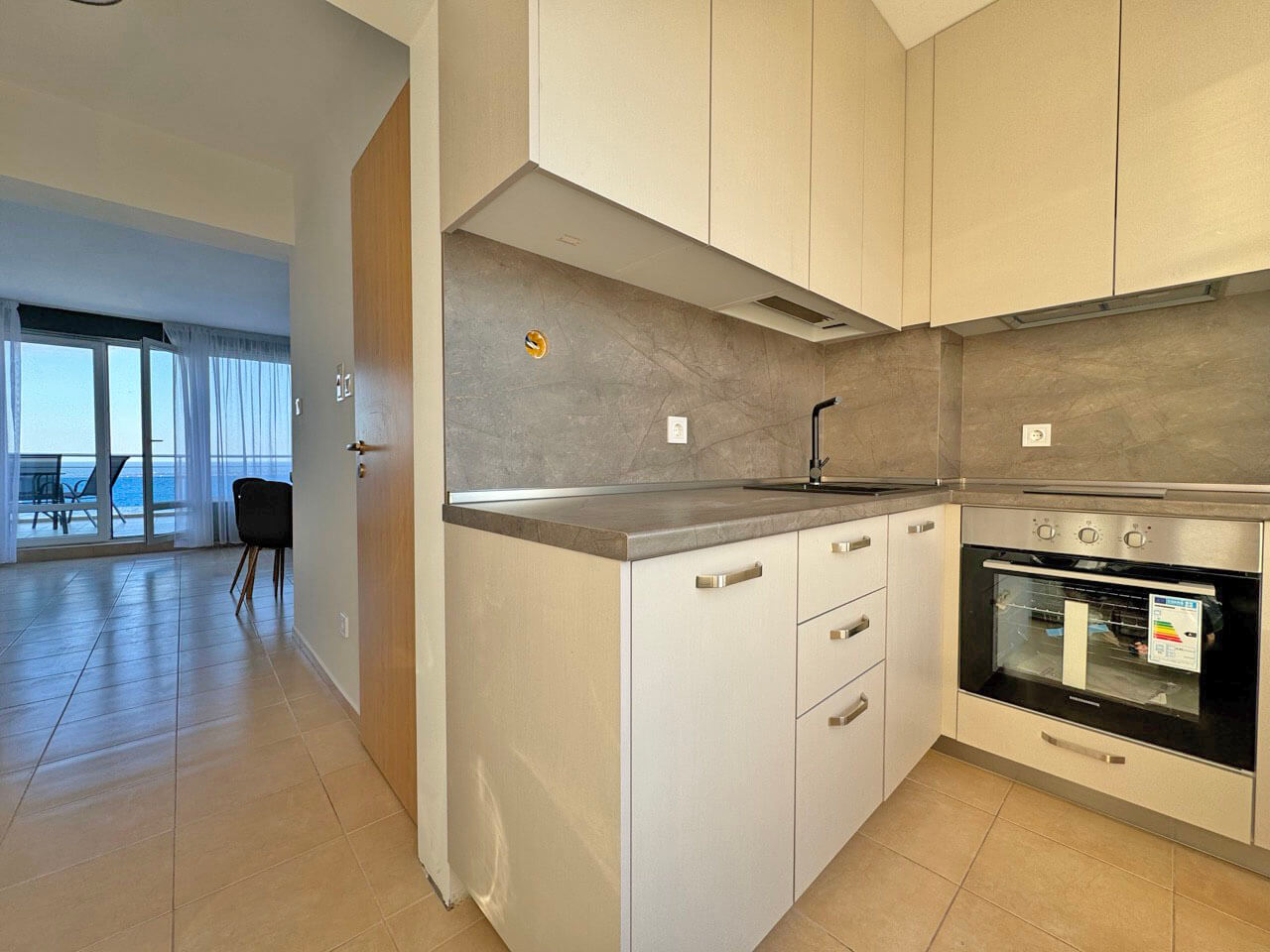 Просторный апартамент с двумя спальнями в ЖК Oasis, Равда — изображение 9