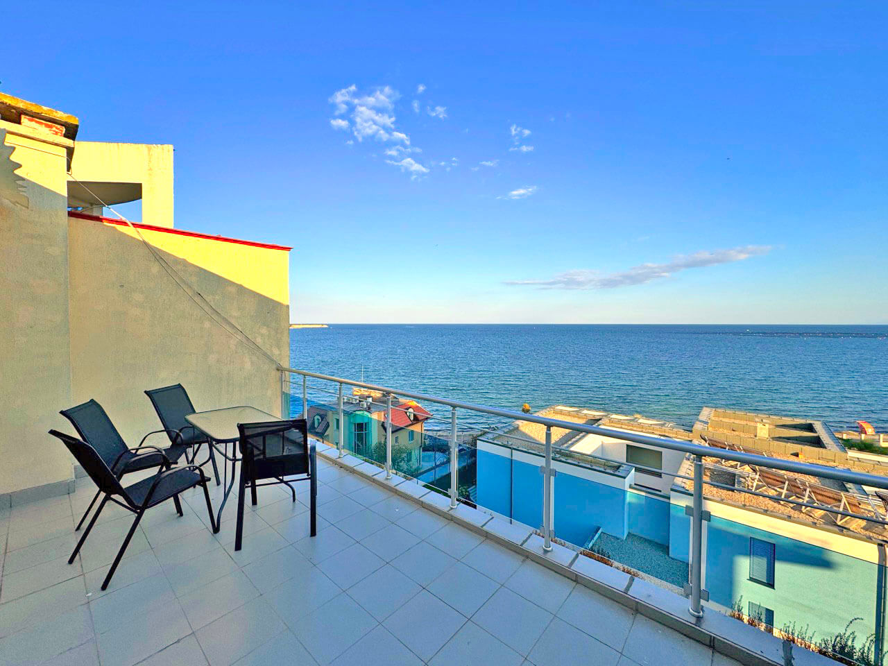 Просторный апартамент с двумя спальнями в ЖК Oasis, Равда