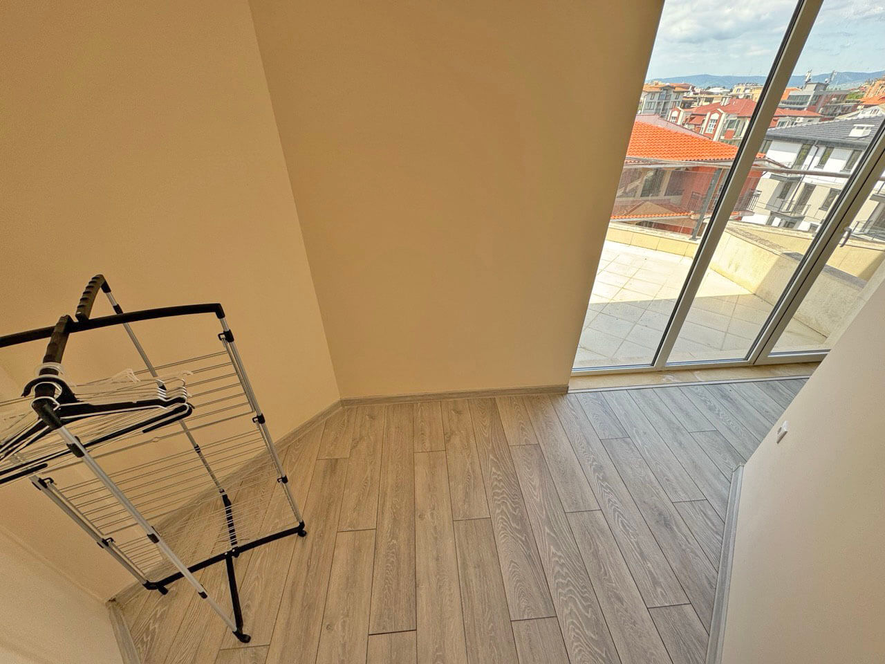 Просторный апартамент с одной спальней в ЖК Omega Resort, Равда - Изображение 22