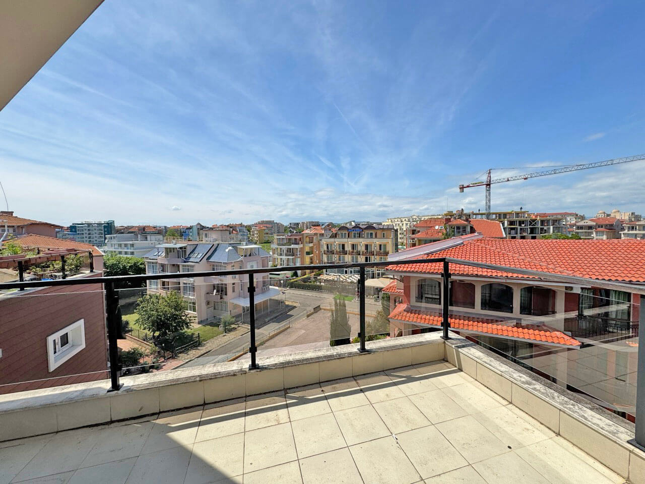 Просторный апартамент с одной спальней в ЖК Omega Resort, Равда - Изображение 23