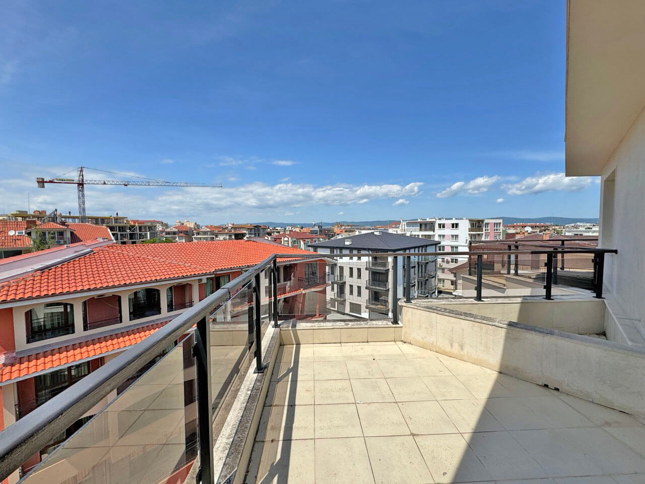 Просторный апартамент с одной спальней в ЖК Omega Resort, Равда - Изображение 24