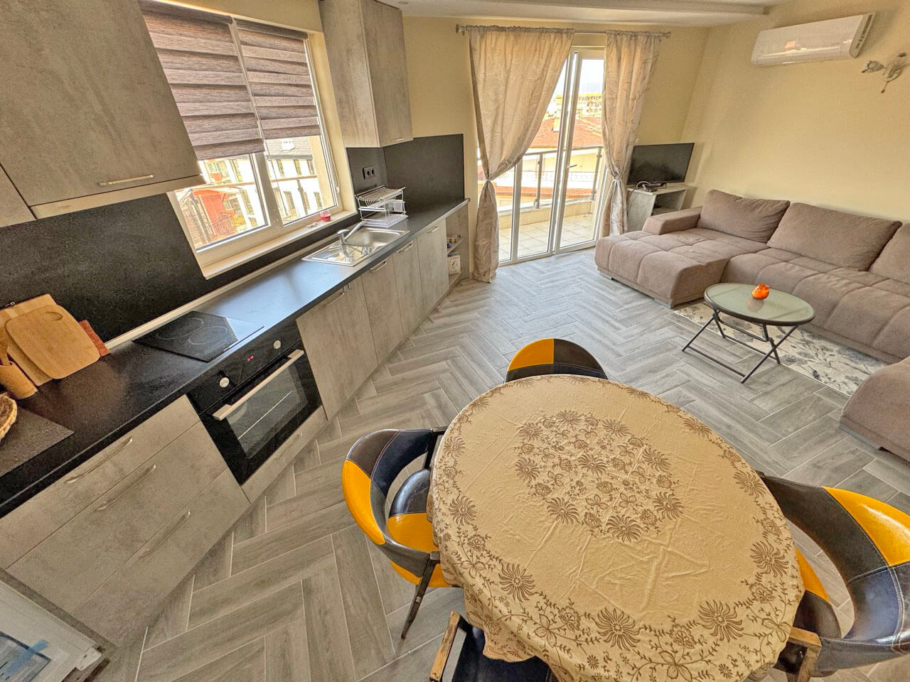 Просторный апартамент с одной спальней в ЖК Omega Resort, Равда - Изображение 14