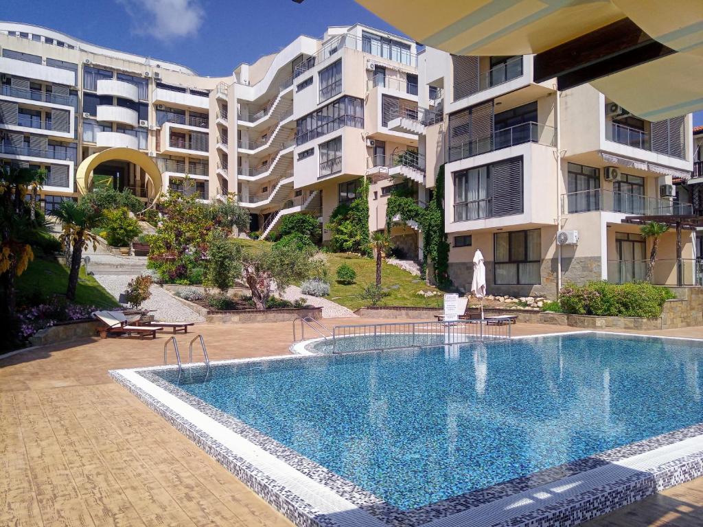 Просторный апартамент с одной спальней в ЖК Dolce Vita 2, Свети Влас — изображение 3