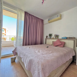 Светлый апартамент с двумя спальнями в ЖК Crown Fort, Свети Влас