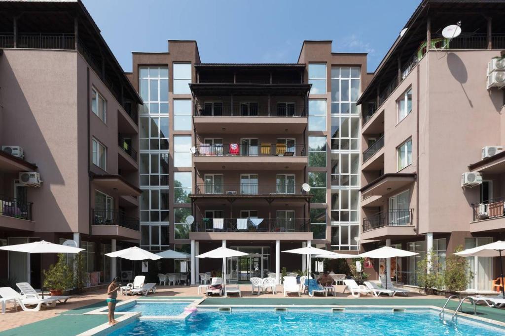 Апартамент с одной спальней в ЖК Santa Sofia Солнечный Берег — изображение 2