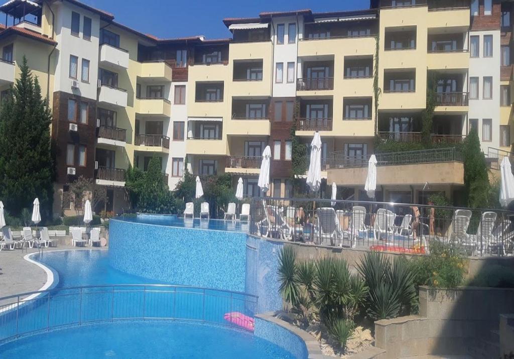 Апартамент с одной спальнейв ЖК Garden OF Eden, Свети Влас - Image 2