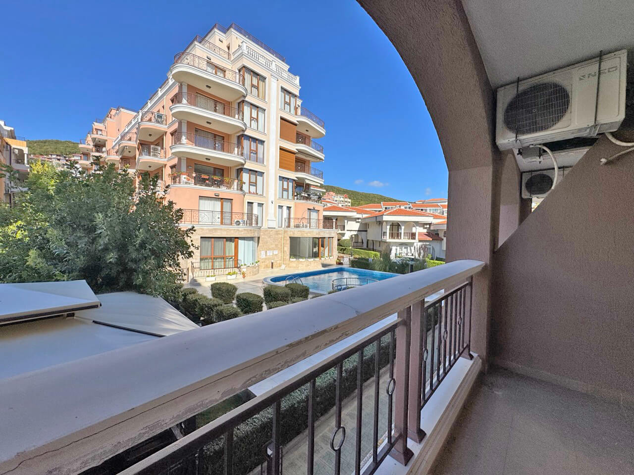 Апартамент с двумя спальнями в ЖК Caprice , Свети Влас — изображение 10