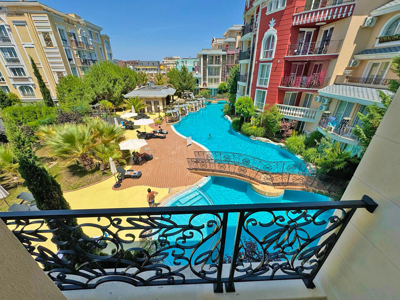 Апартамент с двумя спальнями в ЖК Messembria Resort, Солнечный Берег — изображение 15