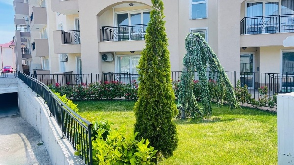 Апартамент с одной спальнейв ЖК Ipanema, Свети Влас — изображение 2