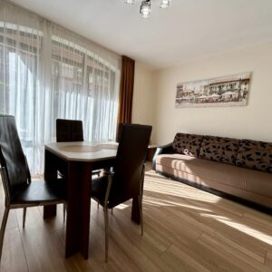 Апартамент с одной спальней в ЖК "Тринити" Равда