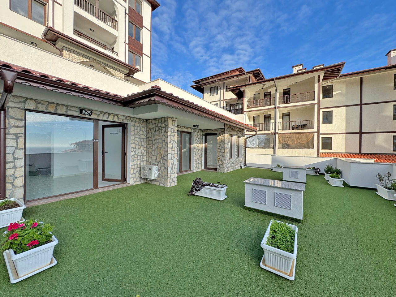 Меблированная студия в ЖК ЭТАРА 4, Святом Власе