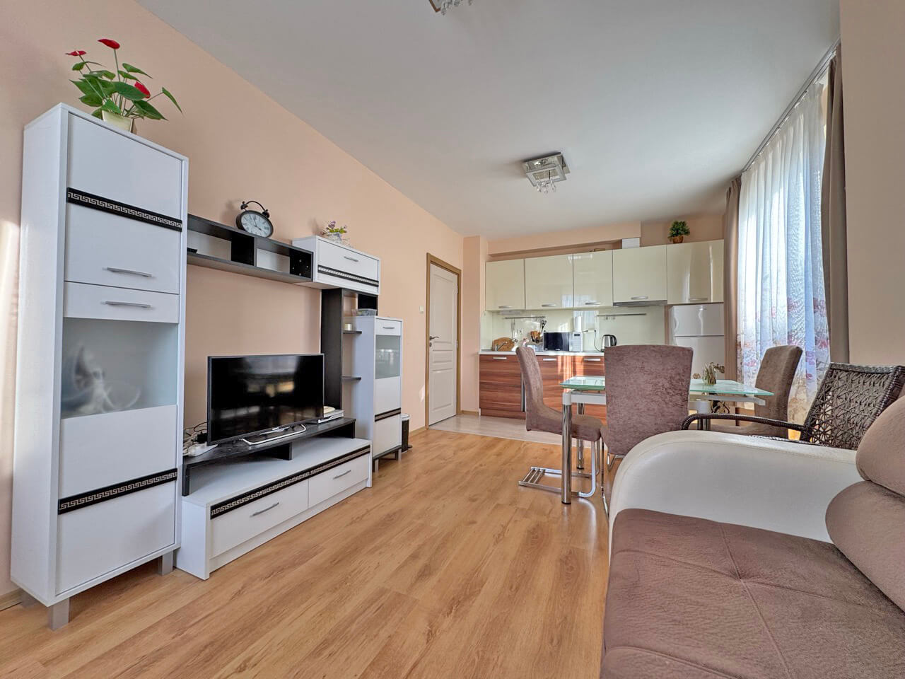 НОВИНКА Апартамент с одной спальней в ЖК Messembria Palace Солнечный Берег — изображение 12