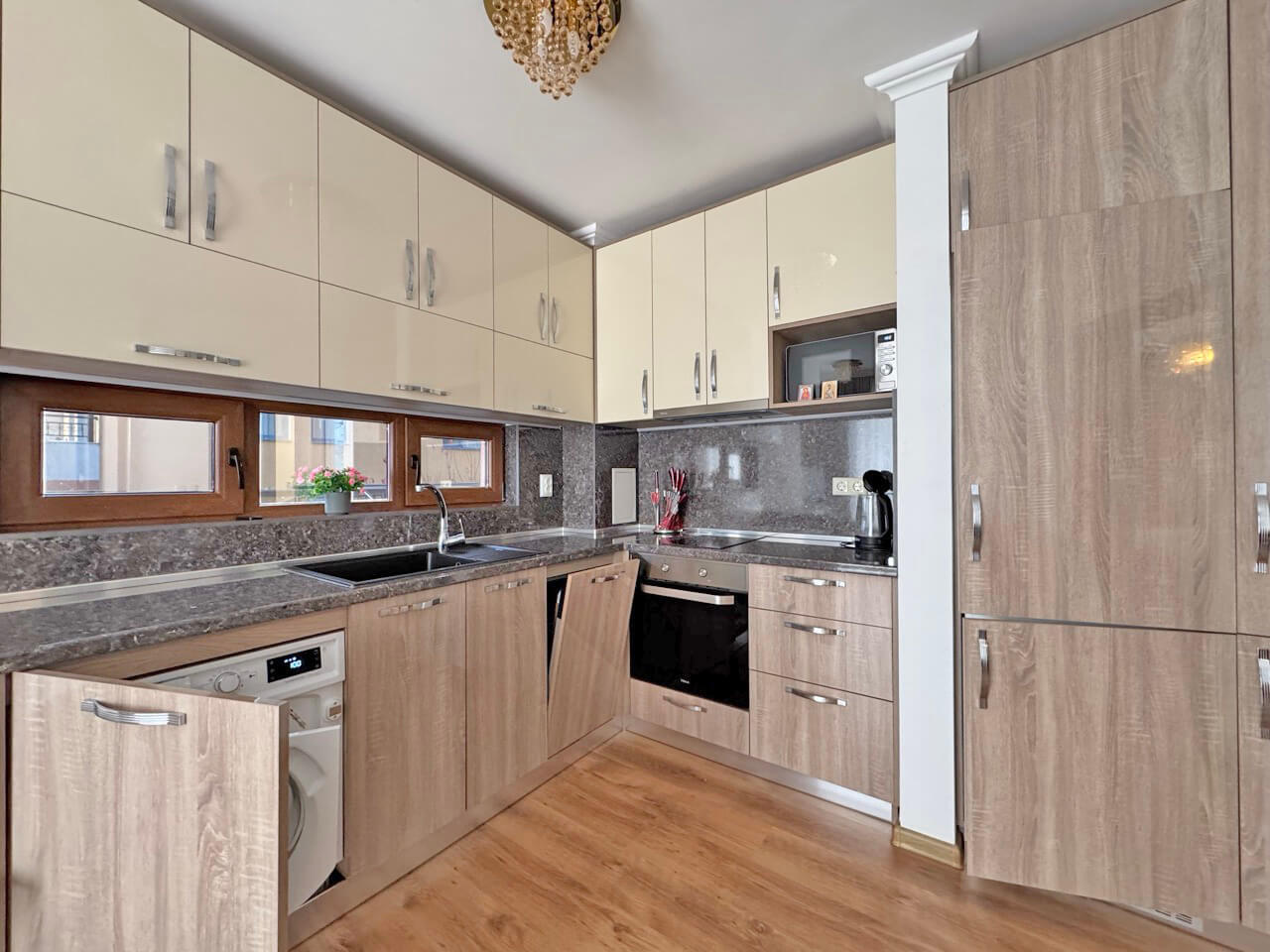 Светлый апартамент с двумя спальнями в ЖК Phoenix, Свети Влас — изображение 14